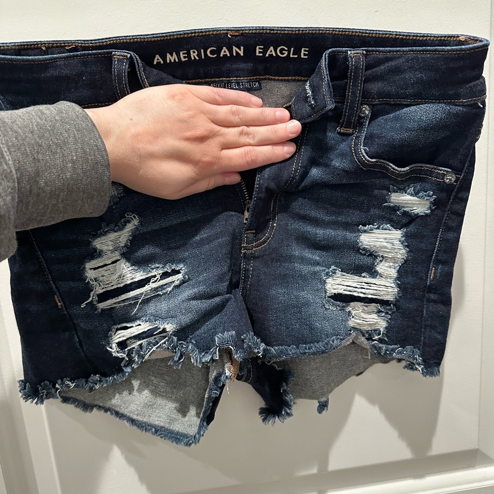 American eagle Jean shorts - Picture 2 of 4